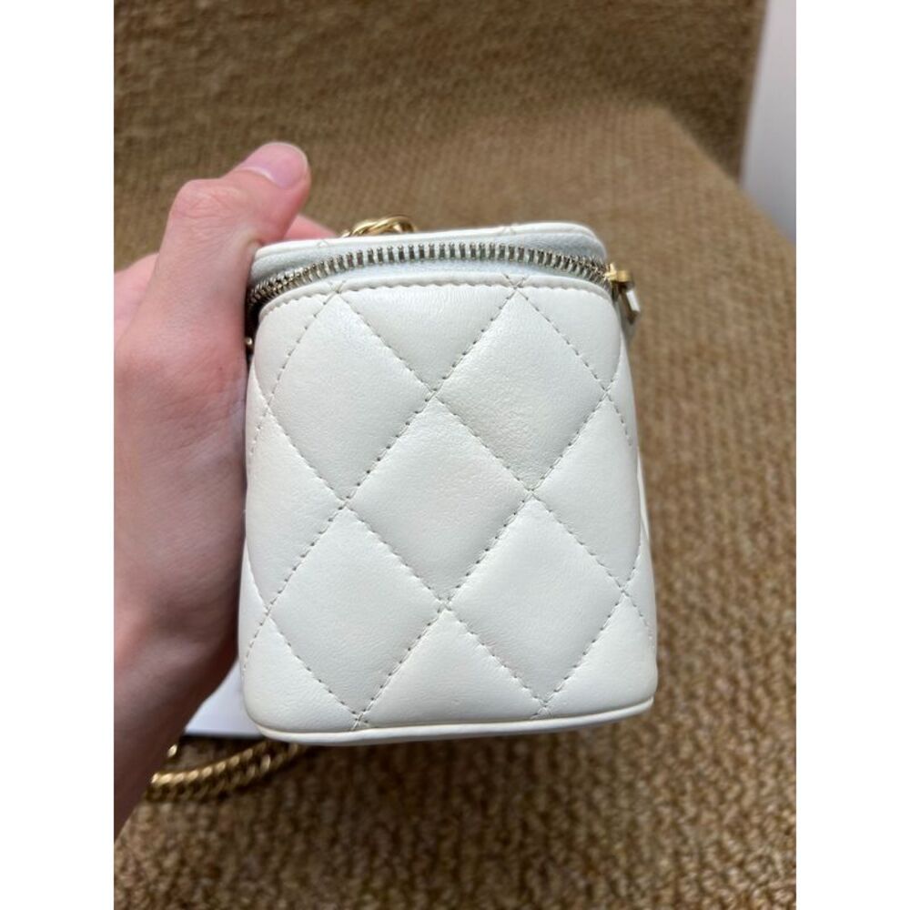 Chanel Women Pre-Loved Bag Very Good Condition - Picture 6 of 8